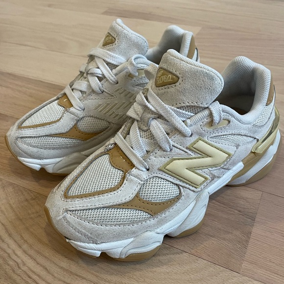New Balance 9060 in Sea Salt Dolce Size 13c kids - Great Used Condition!